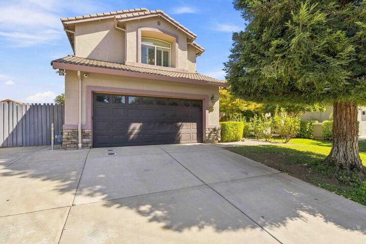 Property Photo: 10727 Byington Way CA 95670