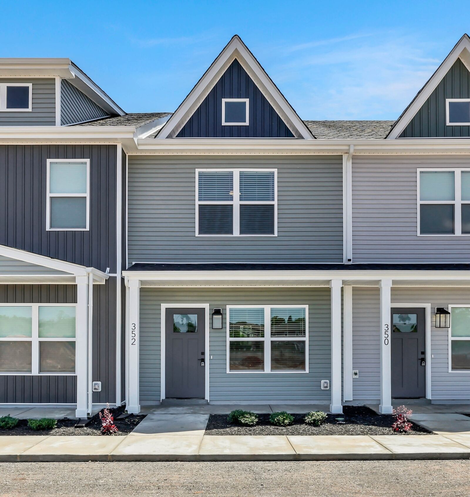 Property Photo: 354 Front Ridge Cir TN 37040