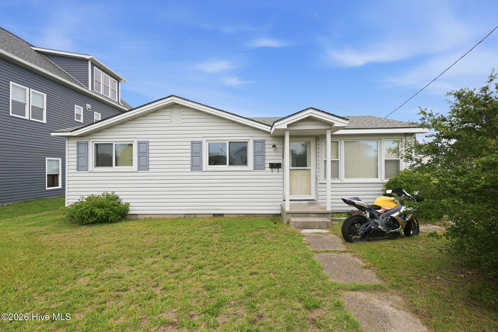 Property Photo:  1106 Avery Street  NC 28557 
