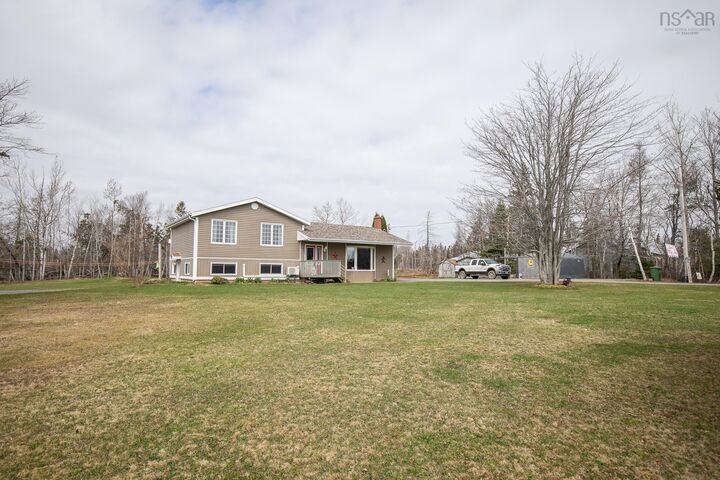 1127 Ferry Road — photo 1