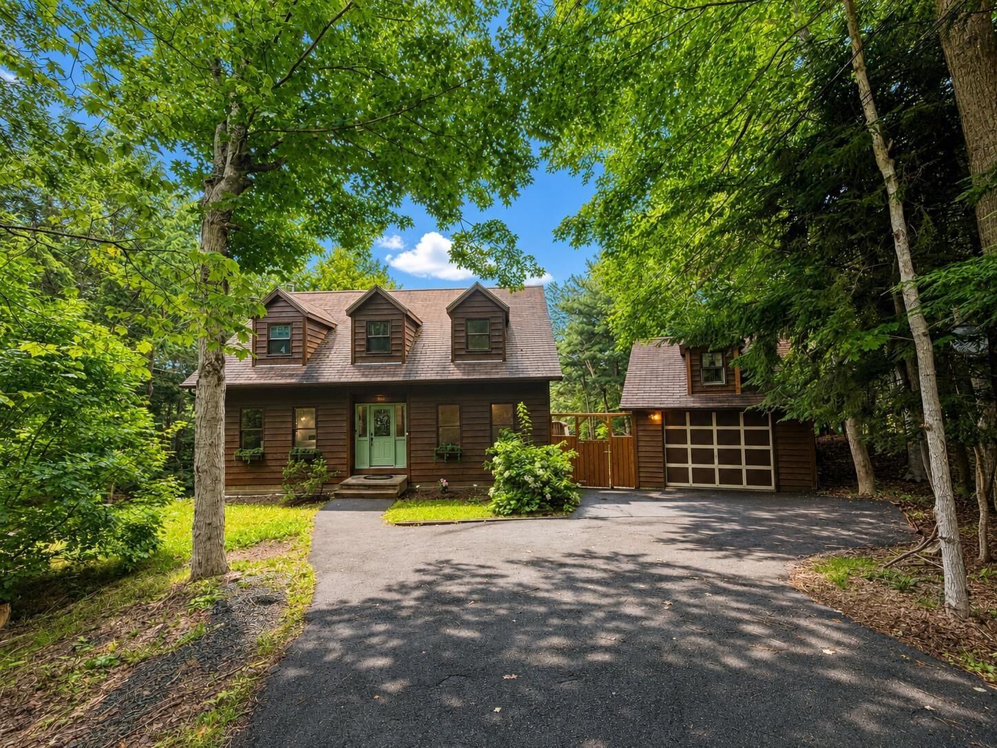 Property Photo:  305 Rolling Hills Drive  NS B2R 1B7 