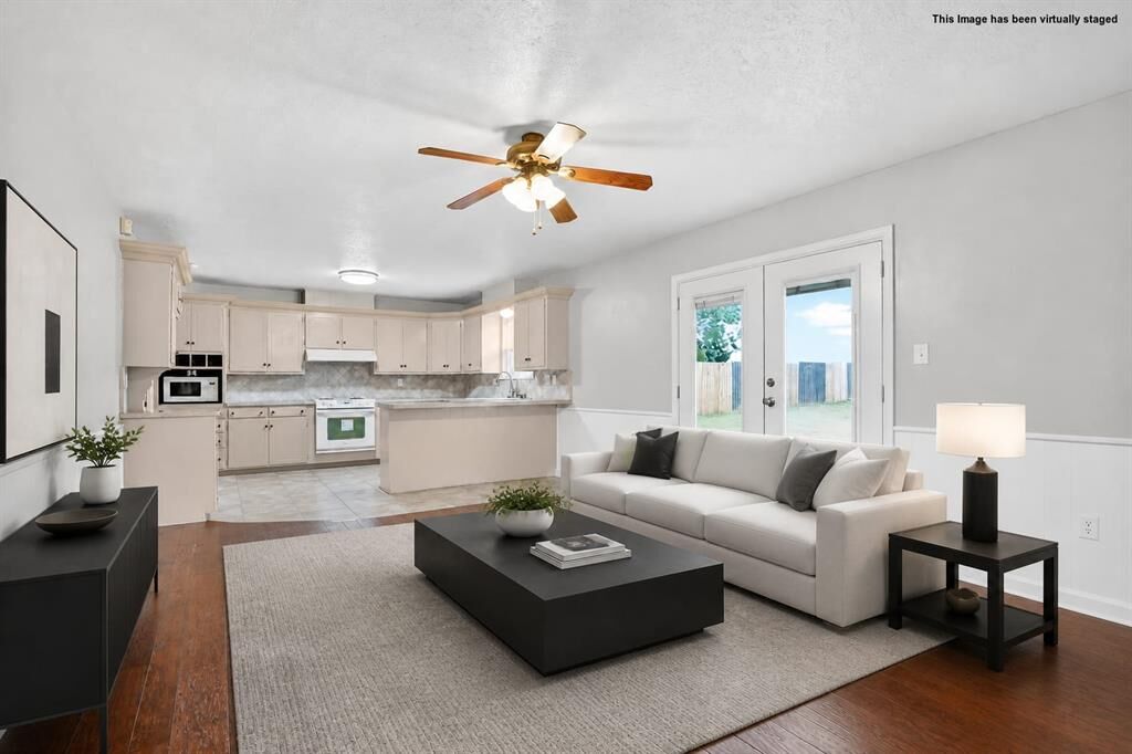 Property Photo:  1905 Plymouth Lane  OK 73120 