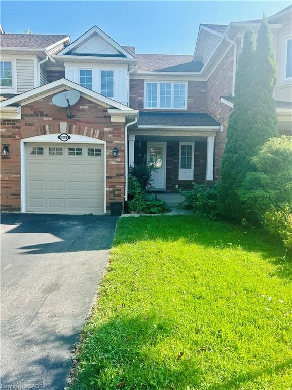 Property Photo: 2088 Broadleaf Crescent ON L7L 6S3