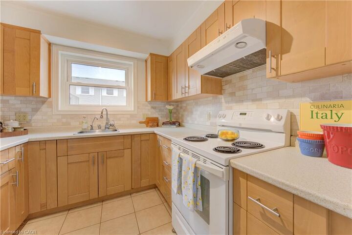 Property Photo:  440 Pioneer Drive 3  ON N2P 1H6 