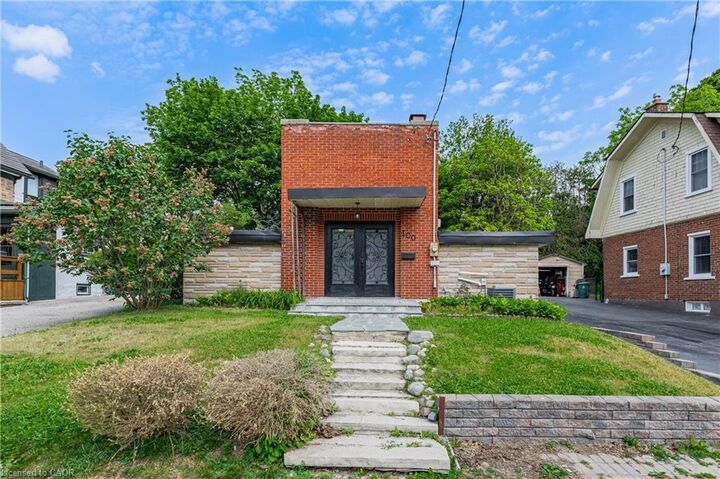 Property Photo:  100 Mansion Street  ON N2H 2J9 