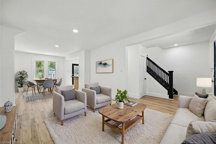 Property Photo: 189 Edgemont Street S ON L8K 2J1