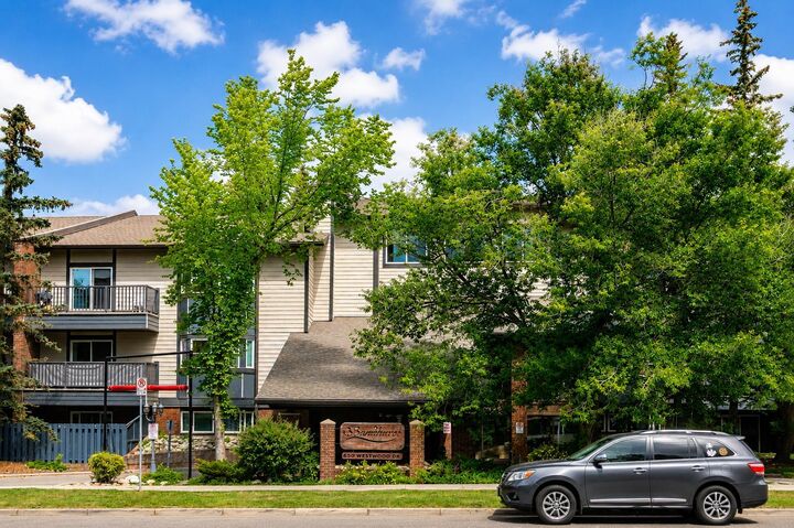 550 Westwood Drive SW 305 — photo 1