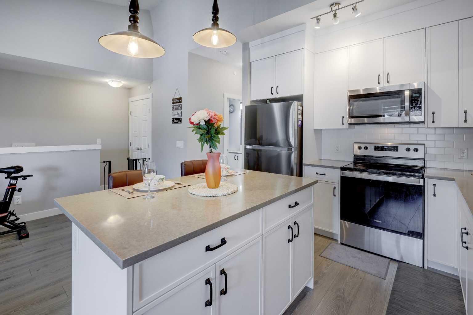 Photo de la propriété:  214 Livingston Common NE  AB T3P 1K1 