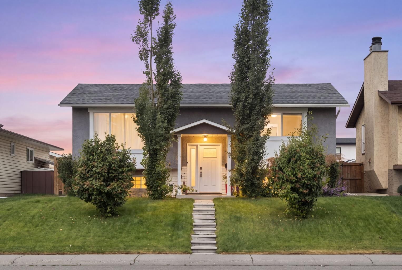 Property Photo: 172 Rundlefield Crescent NE AB T1Y 2V5