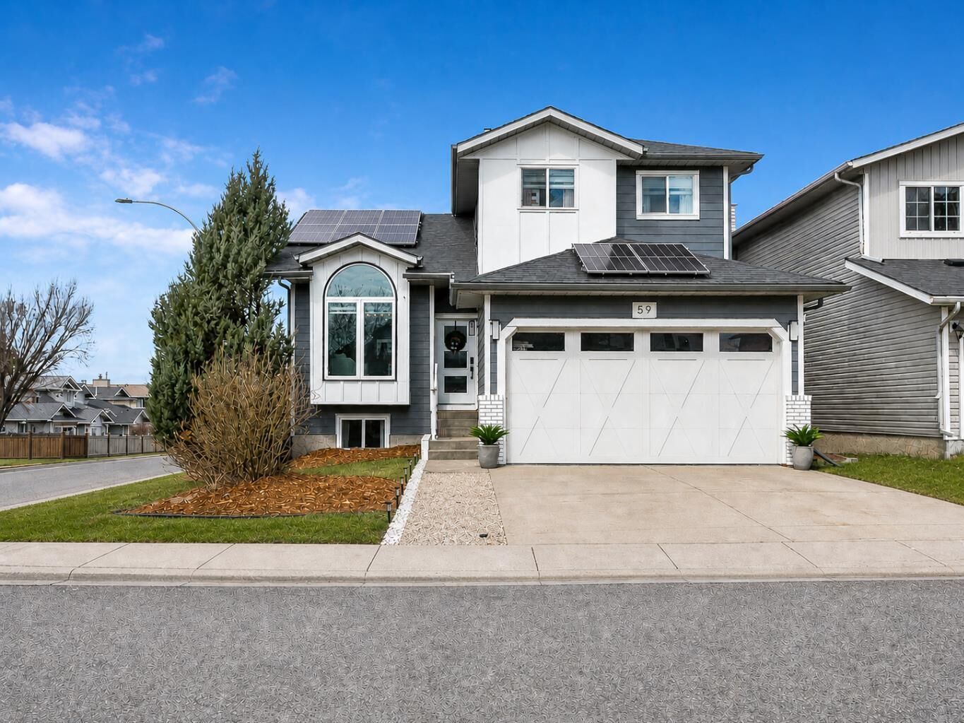 Property Photo: 59 Rivercroft Close SE AB T2C 3X2