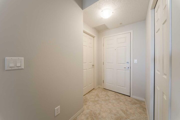 Property Photo:  48 Inverness Gate SE 2135  AB T2Z 4N1 