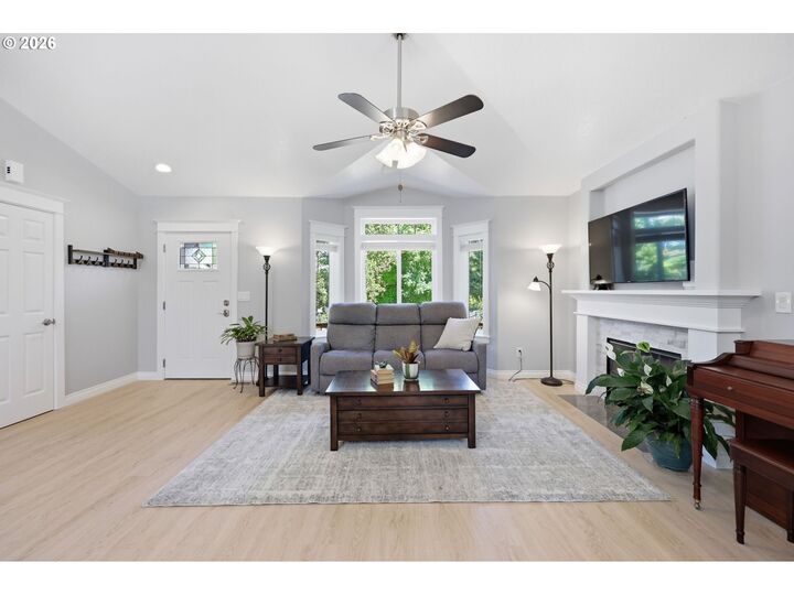 Property Photo: 2665 NE 3rd Ct OR 97124
