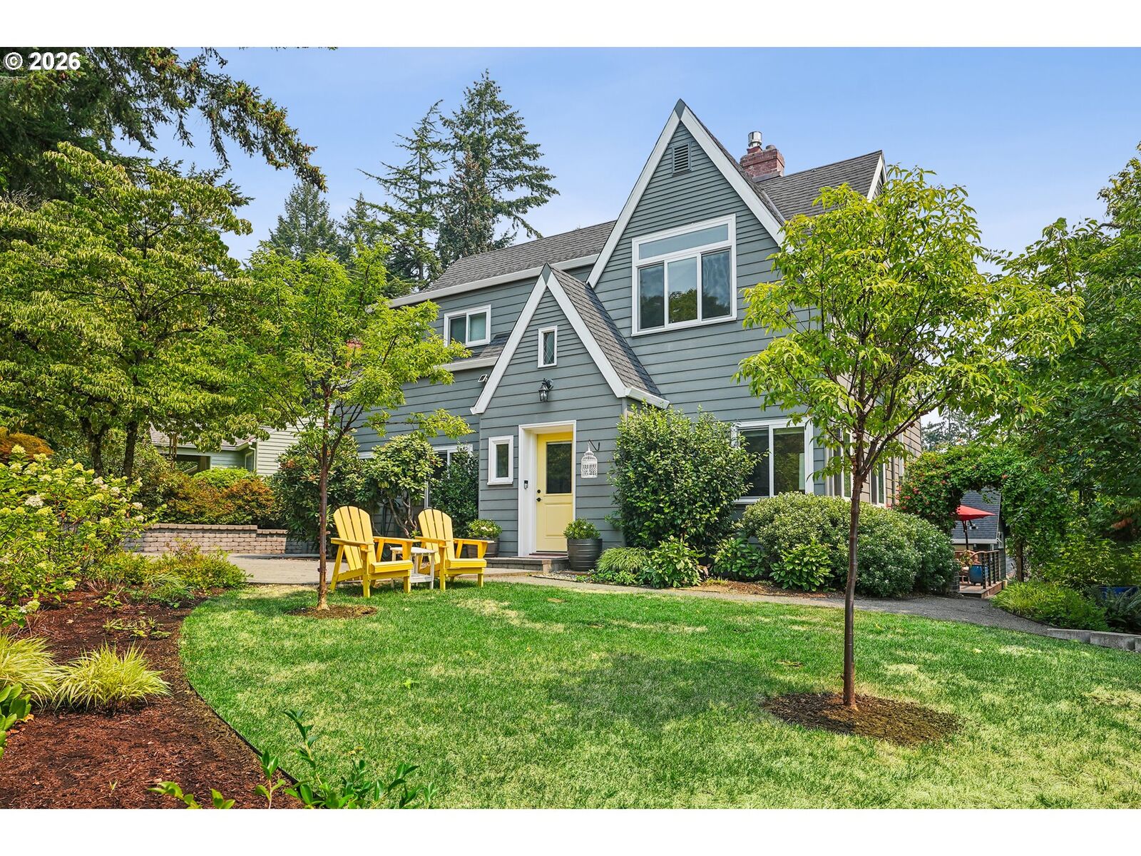Property Photo:  1638 SW Upland Dr  OR 97221 