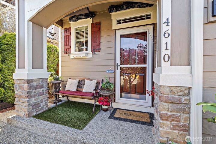 Property Photo:  4610  146th Place SE  WA 98012 
