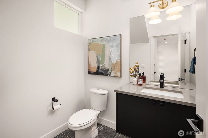 Property Photo: 1713 17th Avenue WA 98122