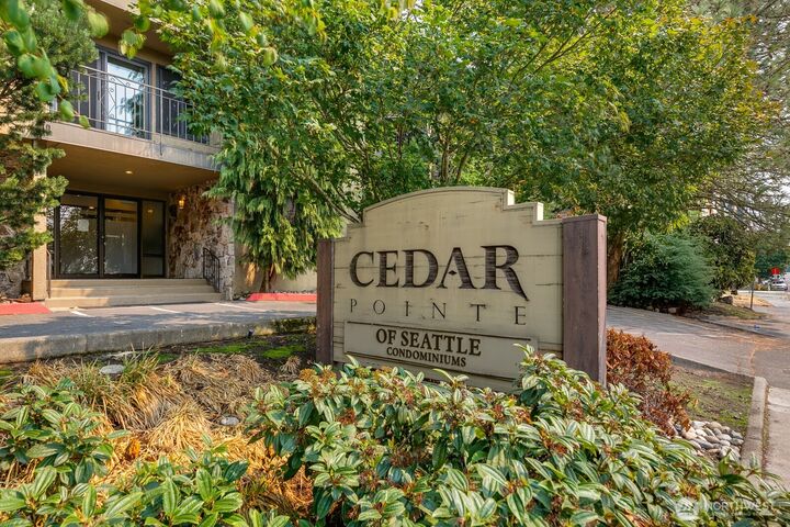 Property Photo: 750 N 143rd Street 310 WA 98133