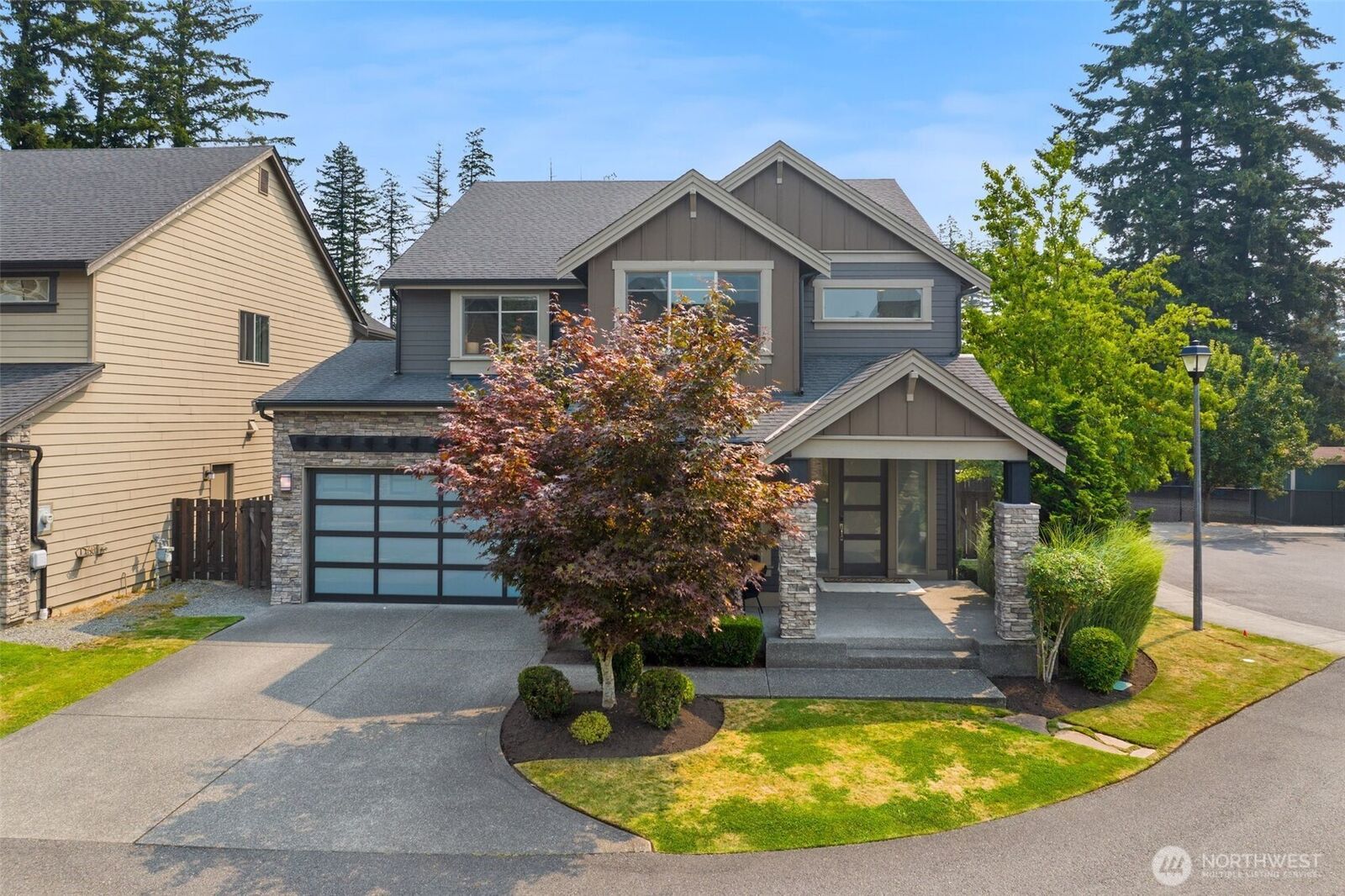 Property Photo: 27401 239th Place SE WA 98038