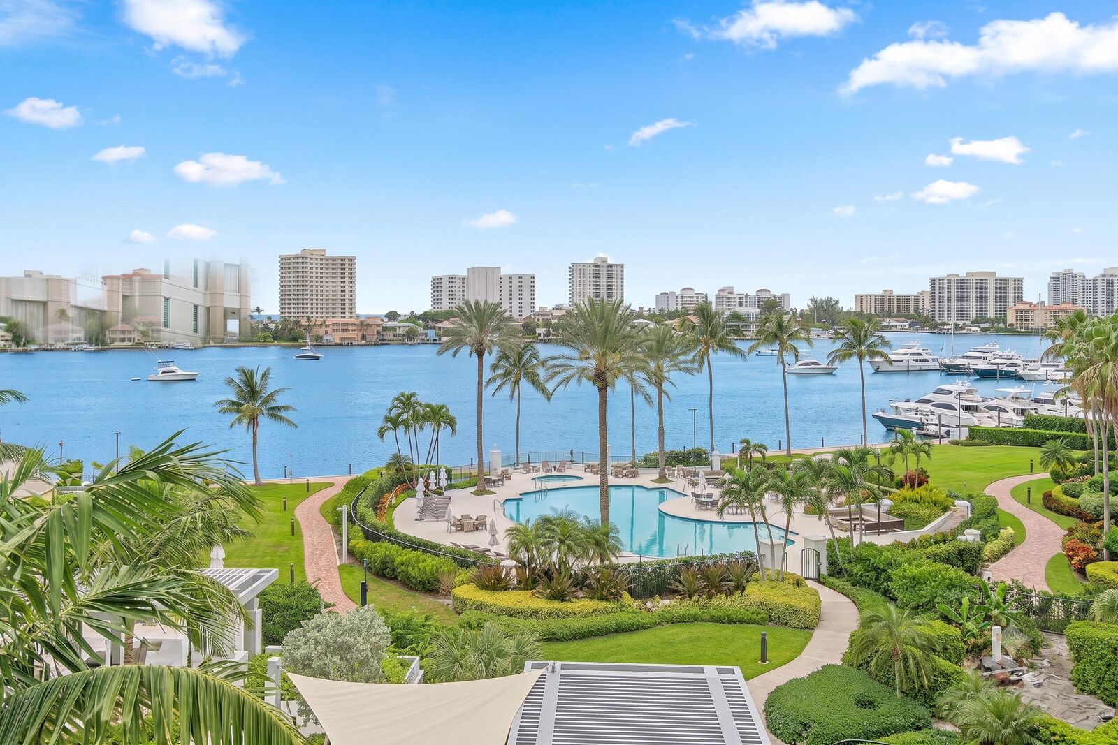 Property Photo:  300 SE 5th Avenue 4140  FL 33432 