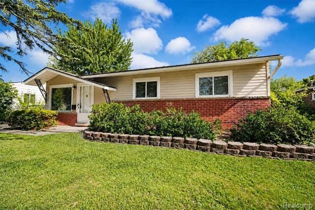 Property Photo: 32126 Harvard Street MI 48186