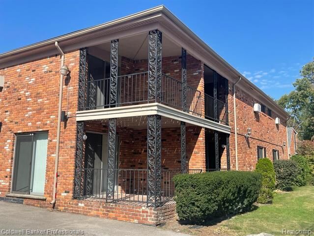 Property Photo:  620 E Lincoln Avenue 5  MI 48067 