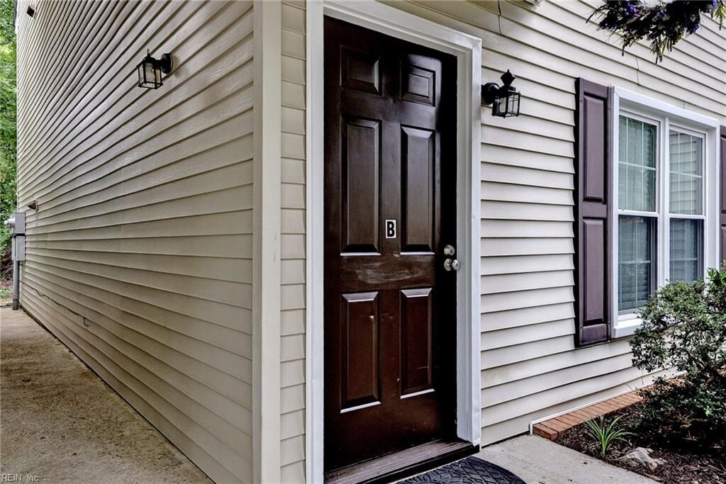 Property Photo: 283 Patriot Ln B VA 23185