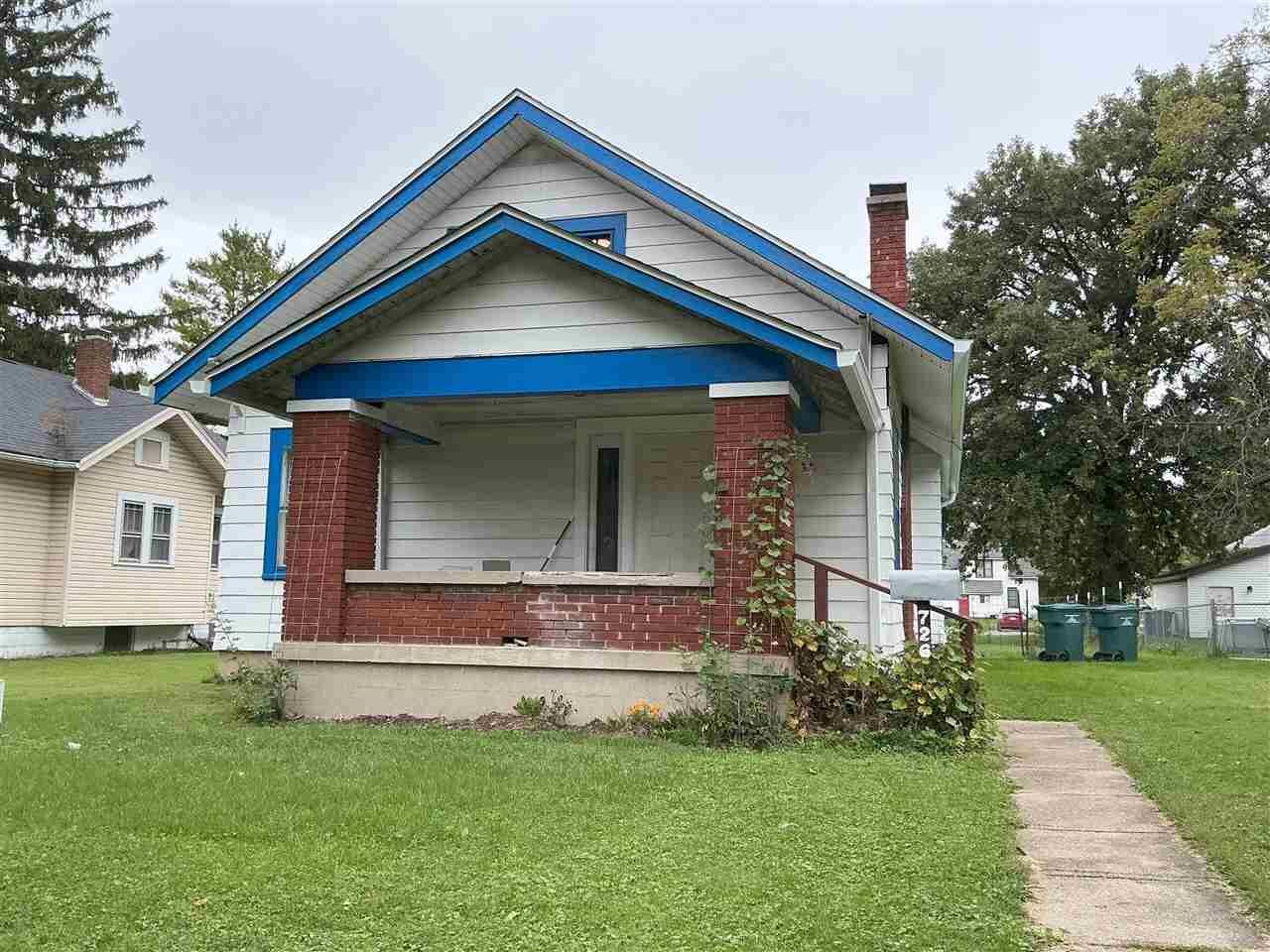 Property Photo:  726 SW A Street  IN 47374 