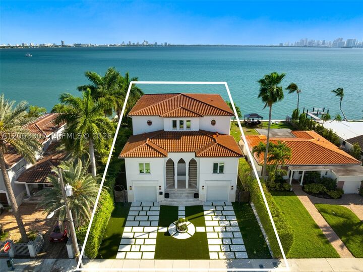 Property Photo: 1460 S Treasure Dr FL 33141