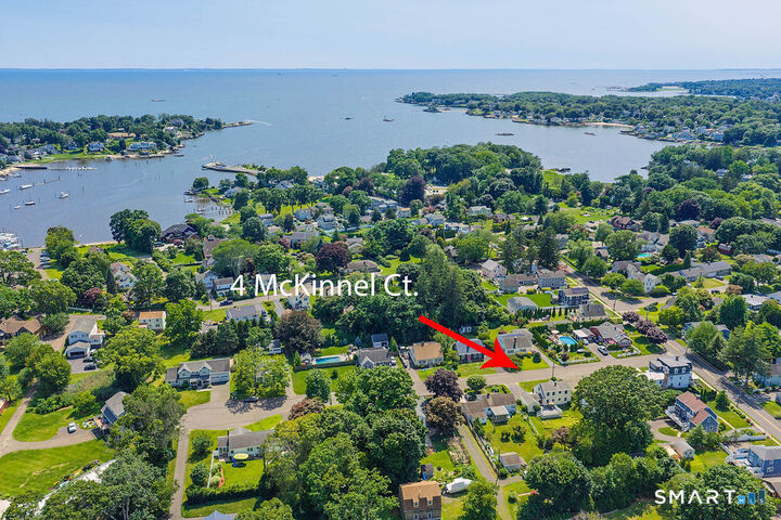 Property Photo:  4 McKinnel Court  CT 06405 