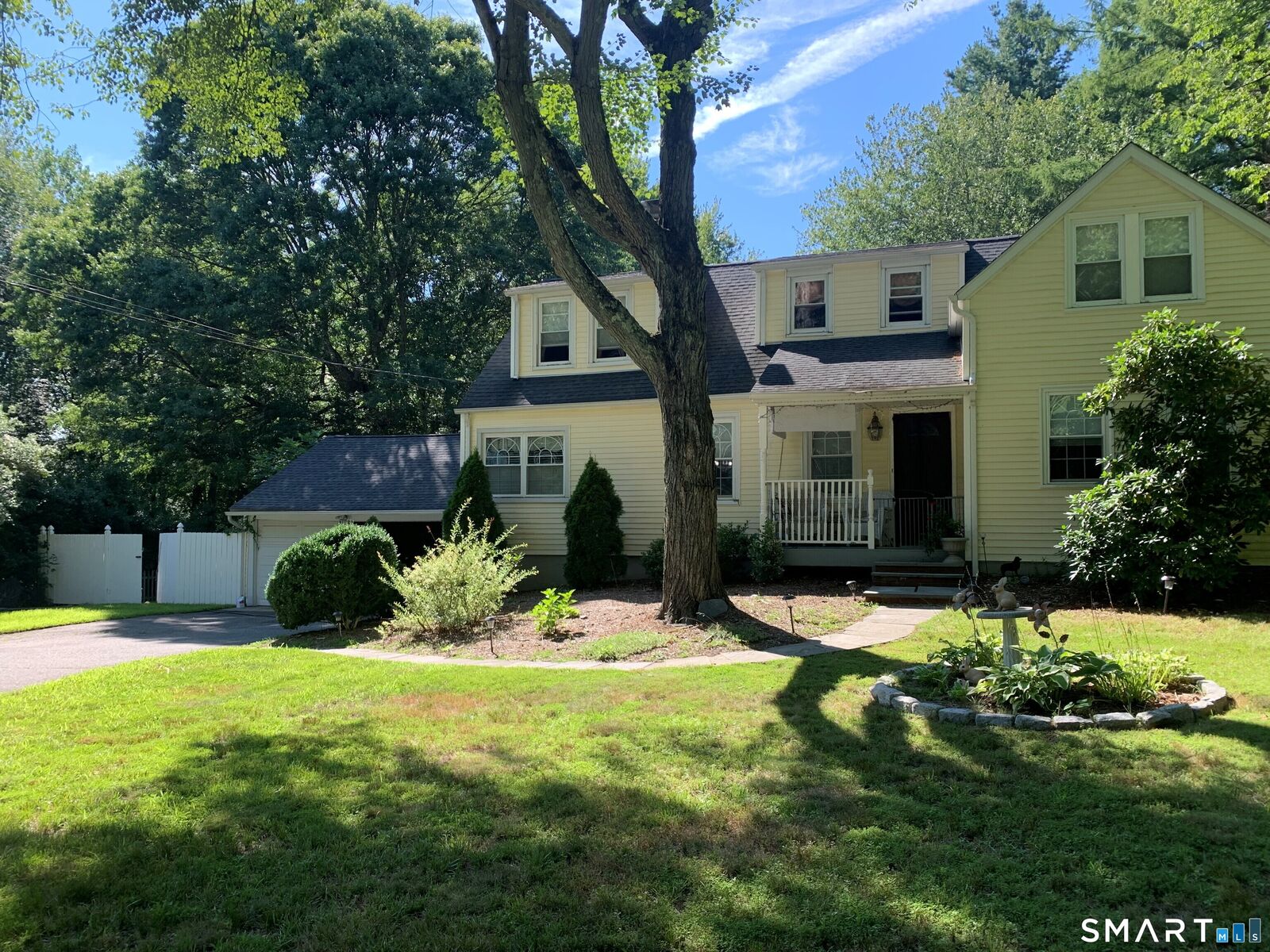 Property Photo: 190 Forest Road CT 06461