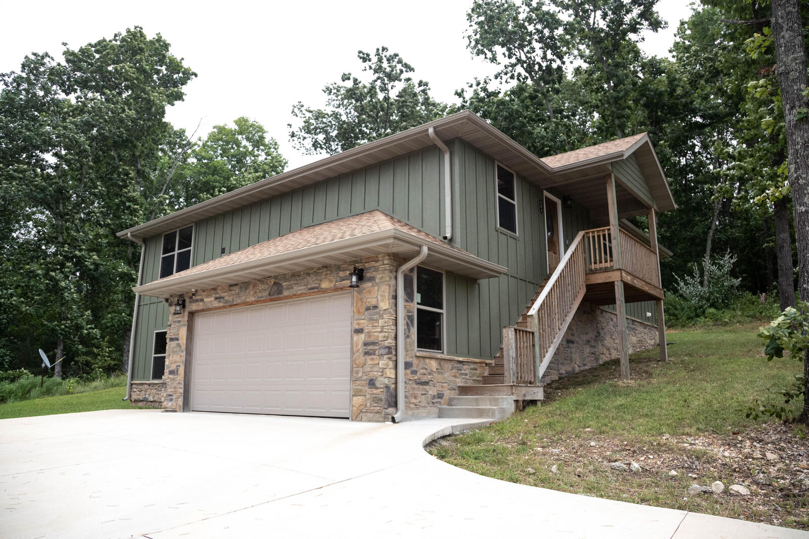 Property Photo:  207 Juniper Avenue  MO 65689 