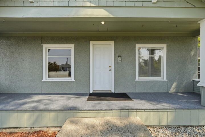 Property Photo: 207 E Princeton Ave WA 99107