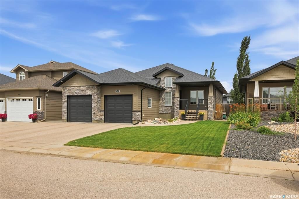 Property Photo:  420 Hogan Way  SK S0K 0A1 
