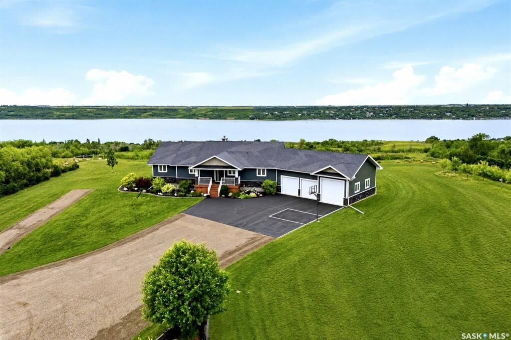 Property Photo: 12 Valley Ridge Road SK S0G 0W0