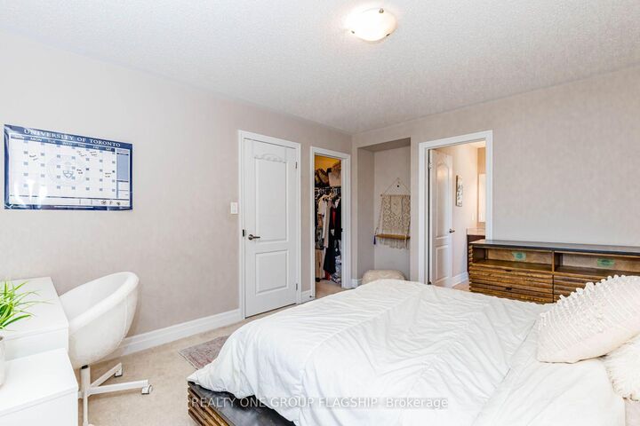 Property Photo: 715 Casarin Crescent ON L9T 2W3