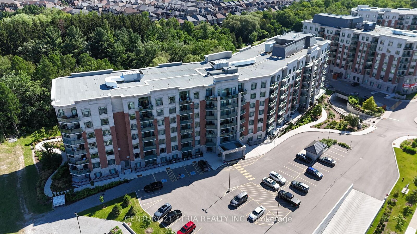 Property Photo:  460 William Graham Drive 317  ON L4G 1X9 