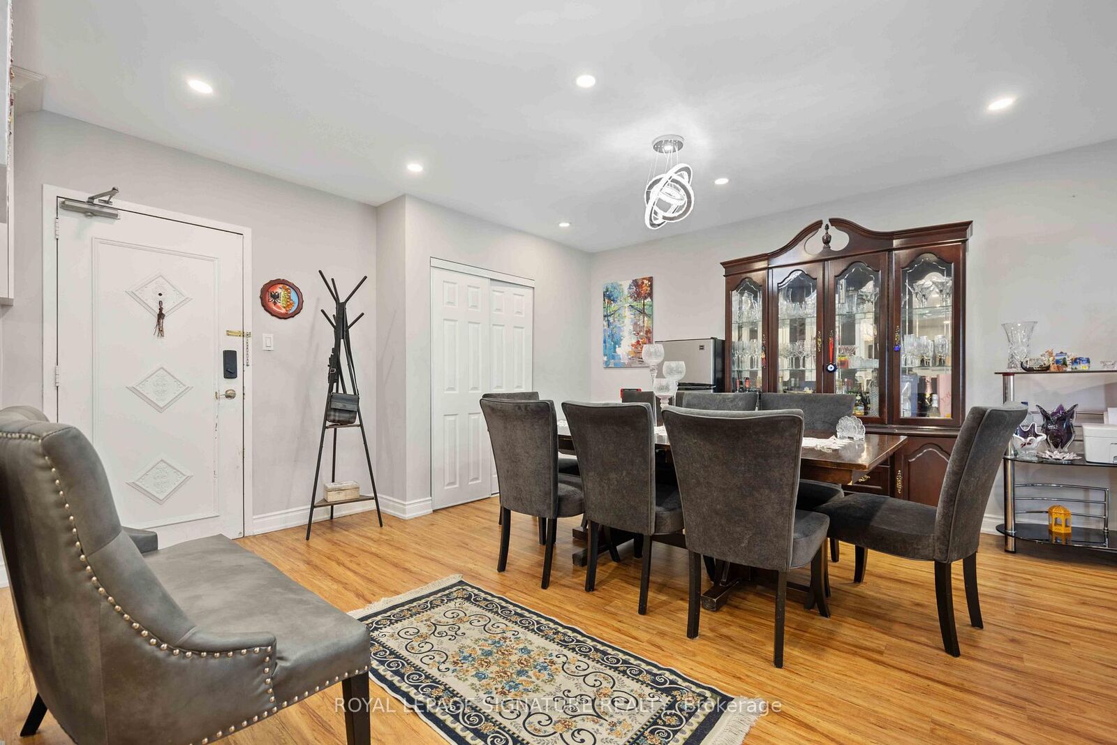 Property Photo:  320 Dixon Road 2315  ON M9R 1S8 