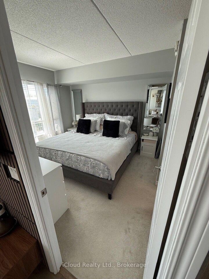 Property Photo: 716 Main Street E 210 ON L9T 3P6