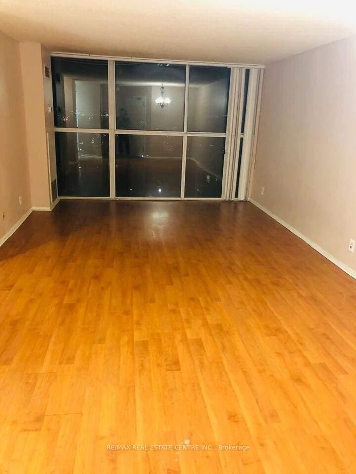 Property Photo:  25 Trailwood Drive 1601  ON L5Z 3K9 