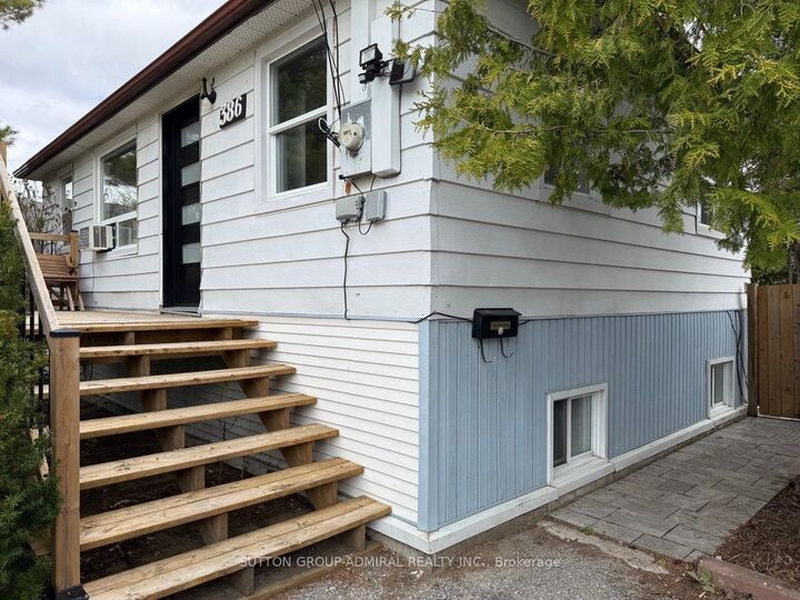 Property Photo:  386 Irene Drive  ON L4P 3B2 