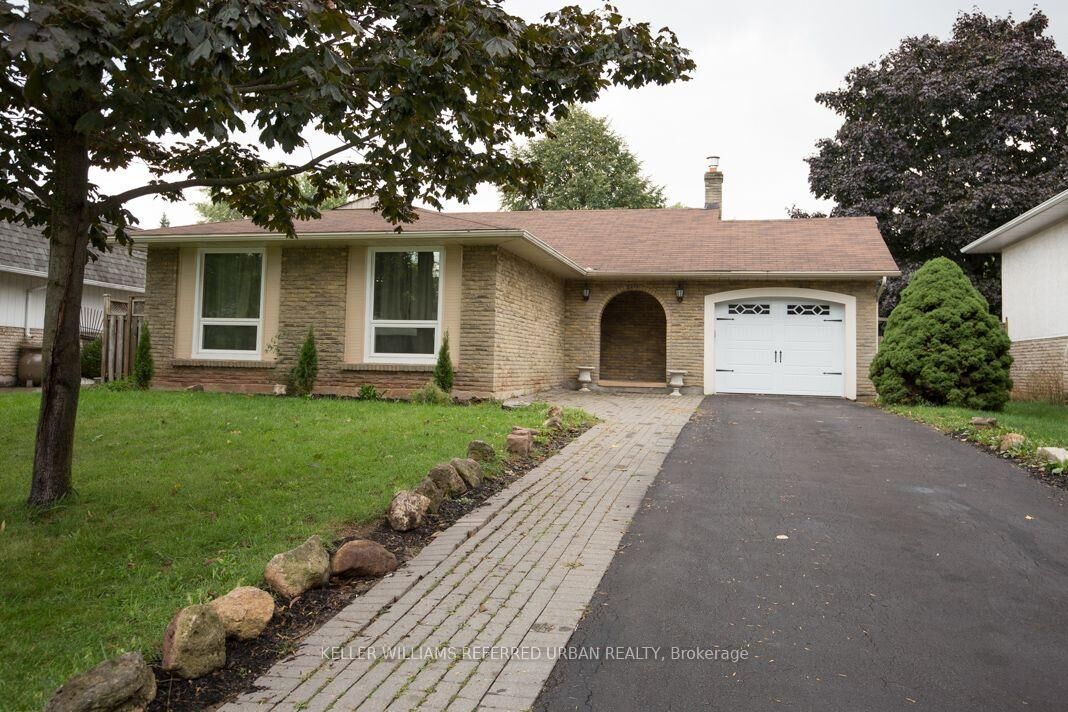 Property Photo: 2255 Urwin Crescent ON L6L 2T3