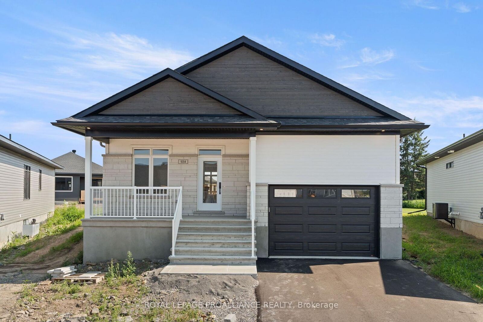Property Photo:  1054 Turner Drive  ON K6V 0G8 