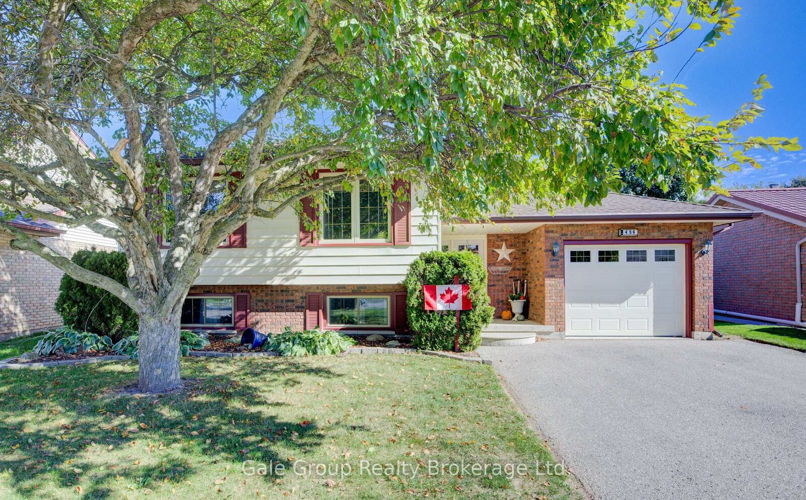 Property Photo:  456 Ojibway Street  ON N4T 1C5 