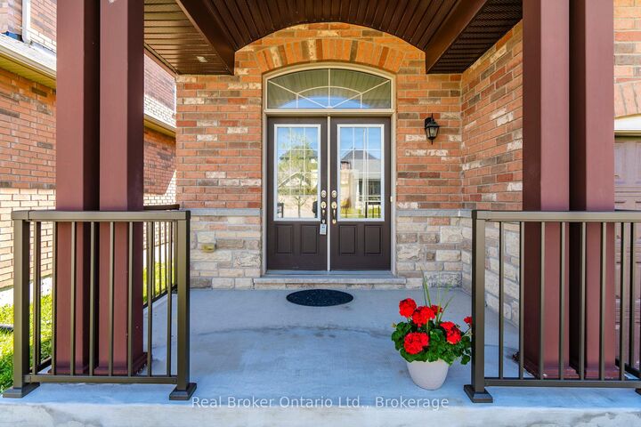 Property Photo: 3135 Emperor Drive ON L3V 0G4