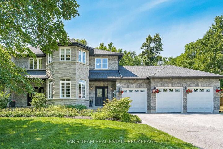 Property Photo: 2122 Fern Glen Court ON L3V 0E8
