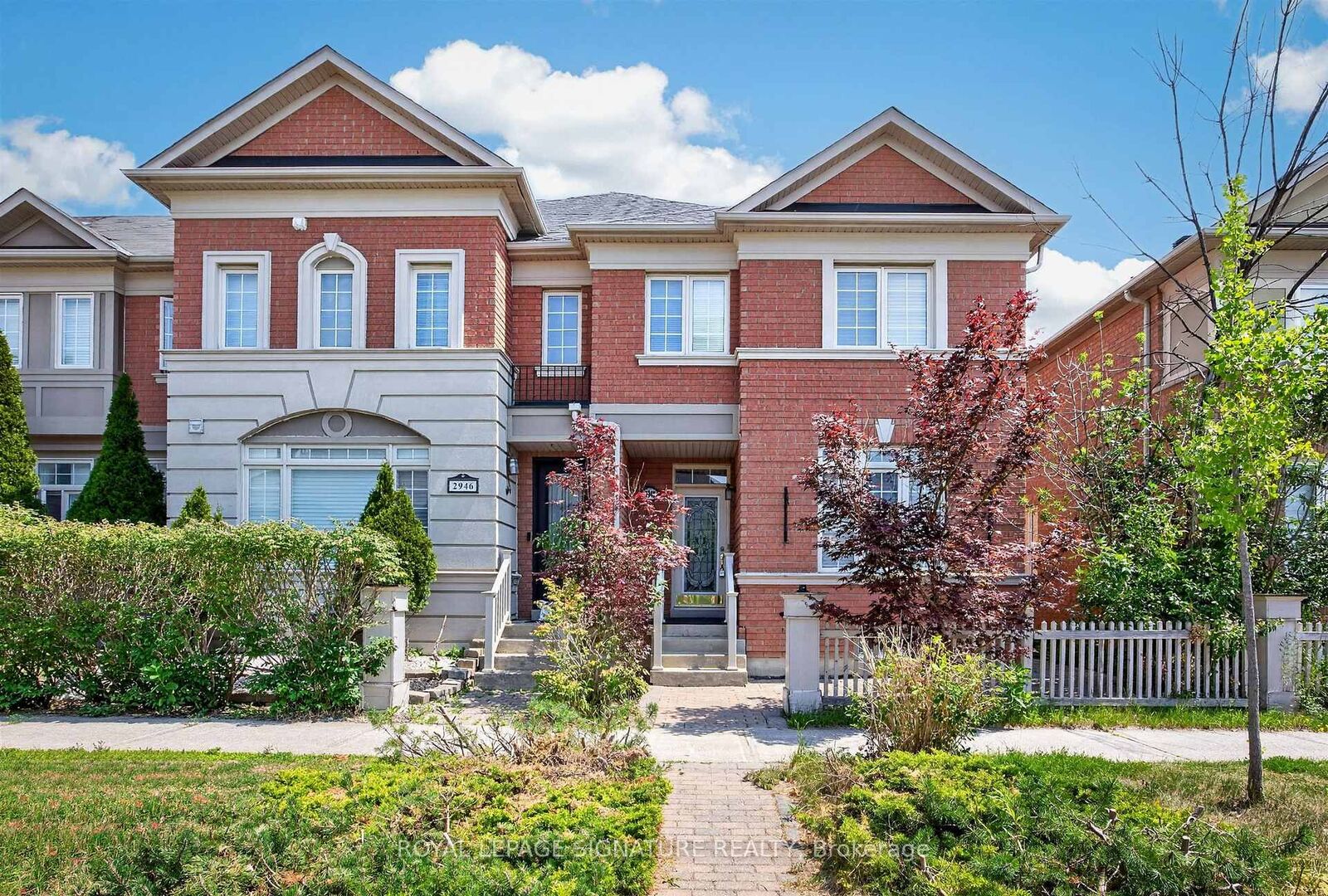 Property Photo:  2948 Bur Oak Avenue  ON L6B 1E5 