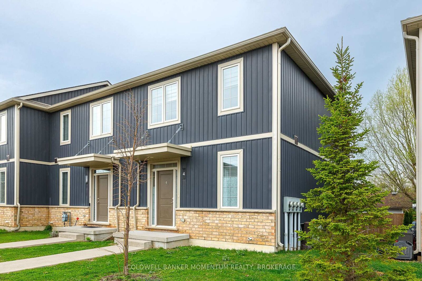Property Photo:  18 Corbin Street 4  ON L2P 0E8 