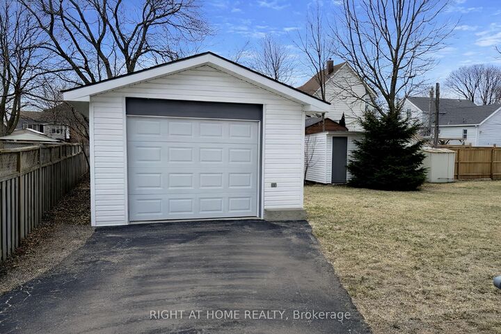 Property Photo: 113 Anglesea Street ON N7A 1V2