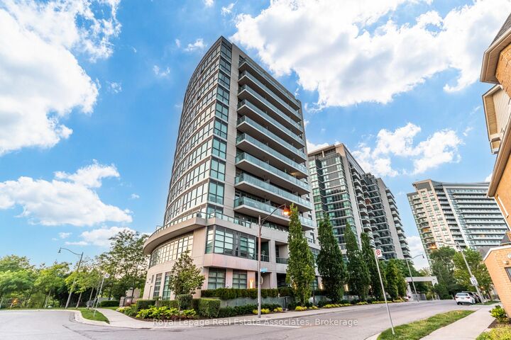 35 Brian Peck Crescent Lph21 — photo 1