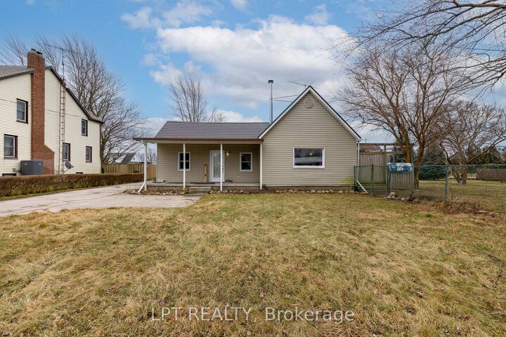 Property Photo:  19 John Park Line Tupperville  ON N0P 2M0 