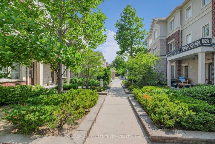 Property Photo: 636 Evans Avenue 47 ON M8W 0A8